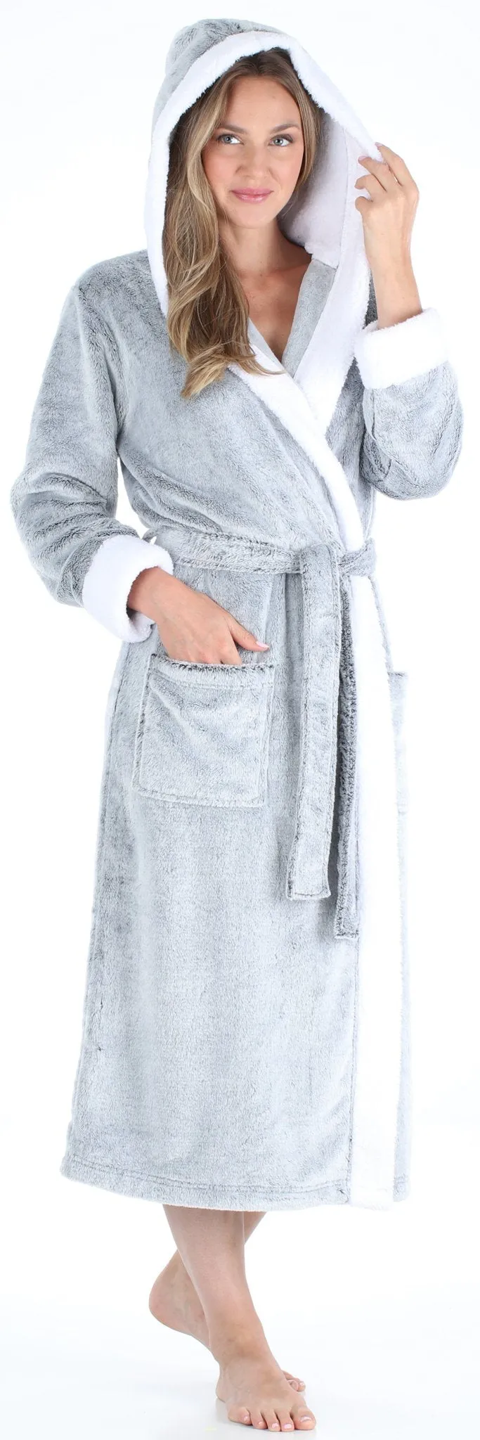Sleepyheads Women’s Fleece Long Sleeve Robe Sherpa-Lined Hooded Bathrobe