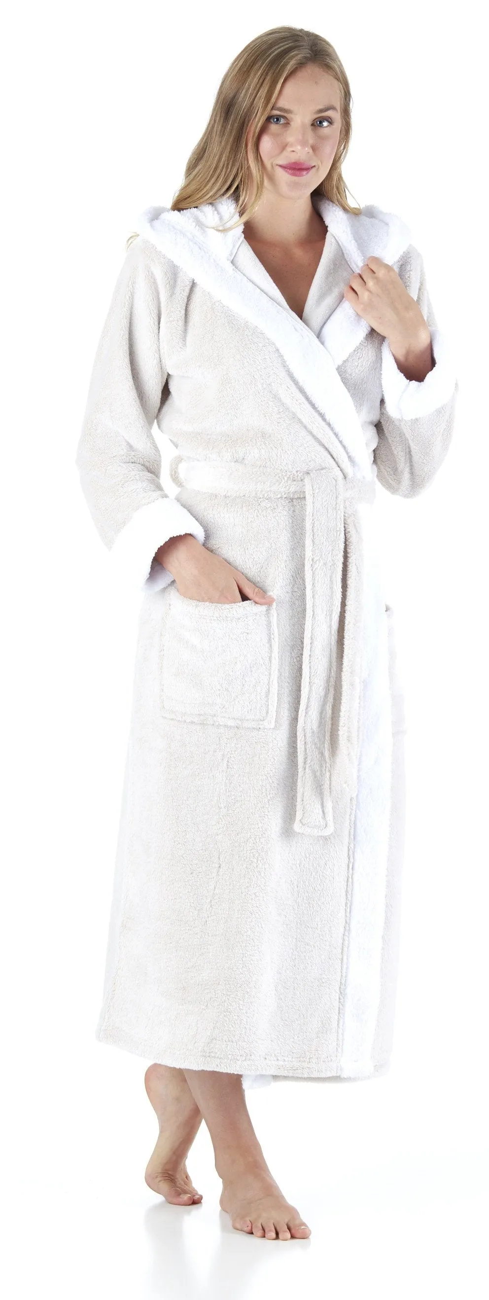 Sleepyheads Women’s Fleece Long Sleeve Robe Sherpa-Lined Hooded Bathrobe