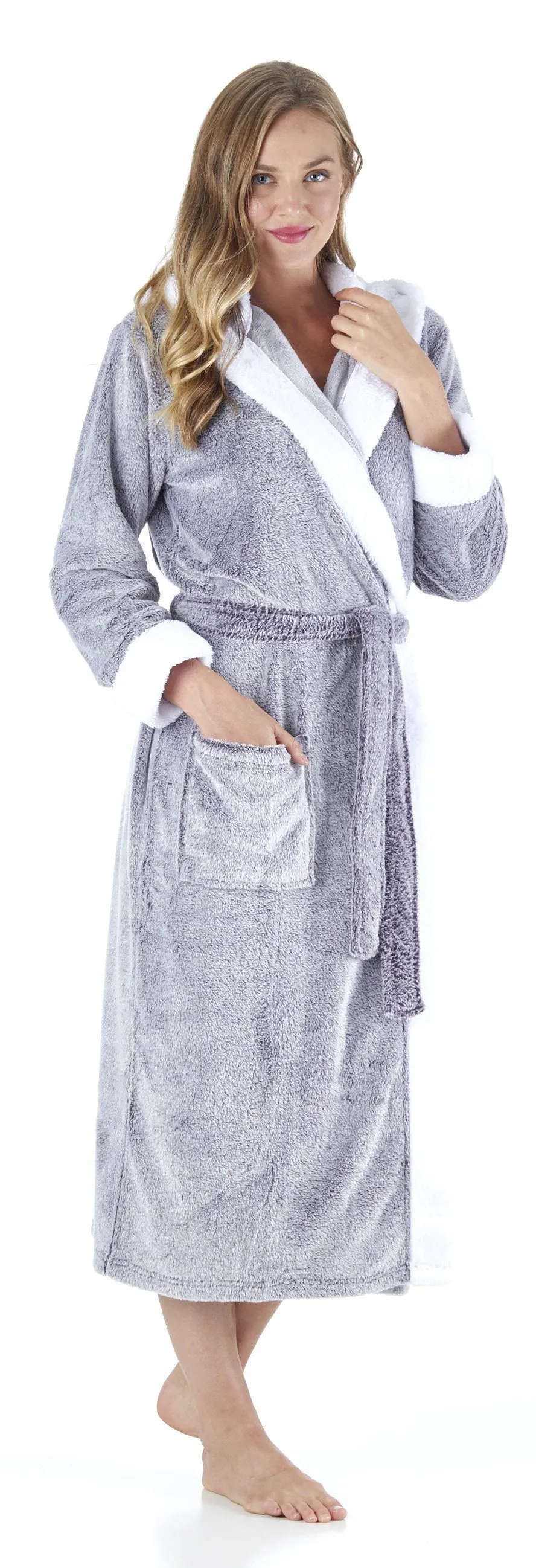 Sleepyheads Women’s Fleece Long Sleeve Robe Sherpa-Lined Hooded Bathrobe