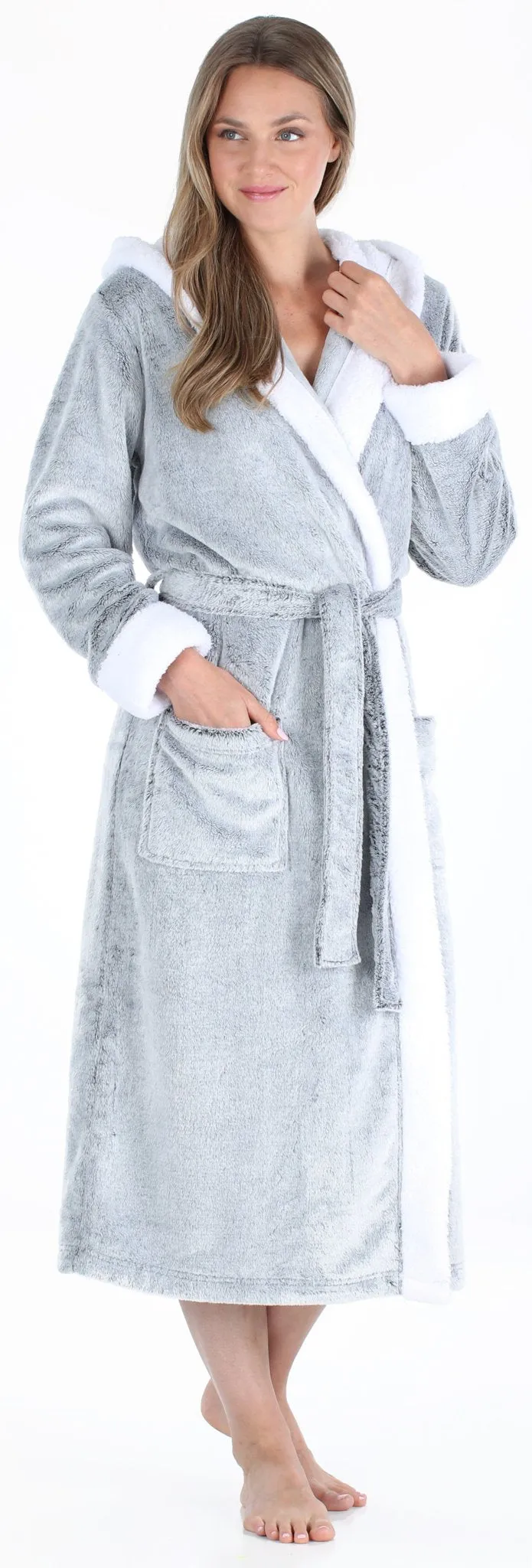 Sleepyheads Women’s Fleece Long Sleeve Robe Sherpa-Lined Hooded Bathrobe
