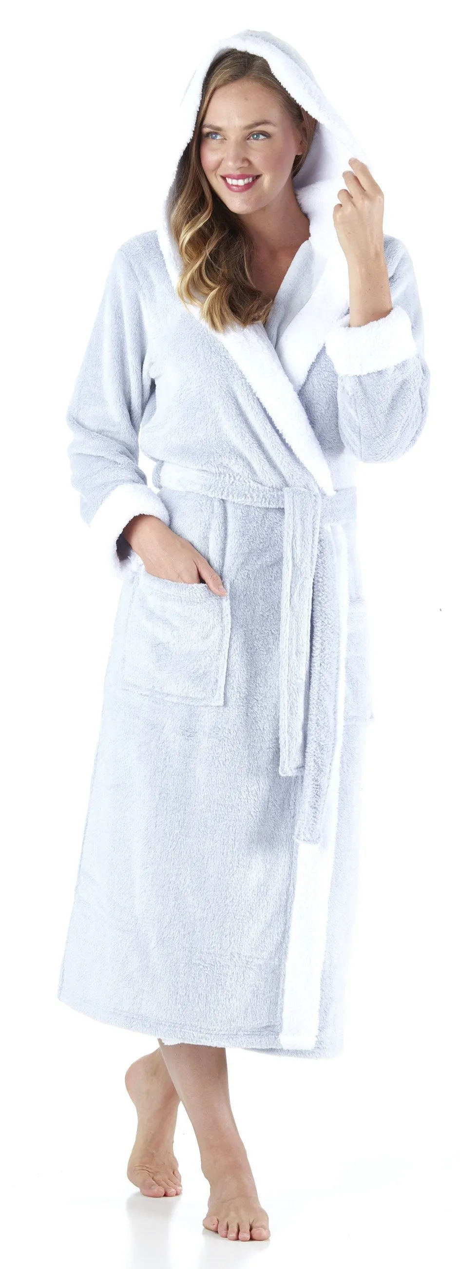 Sleepyheads Women’s Fleece Long Sleeve Robe Sherpa-Lined Hooded Bathrobe