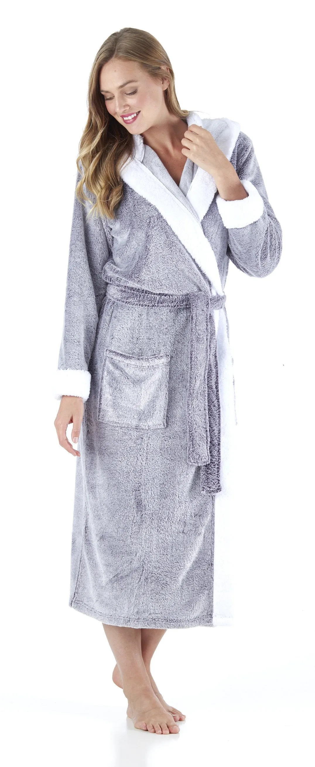 Sleepyheads Women’s Fleece Long Sleeve Robe Sherpa-Lined Hooded Bathrobe