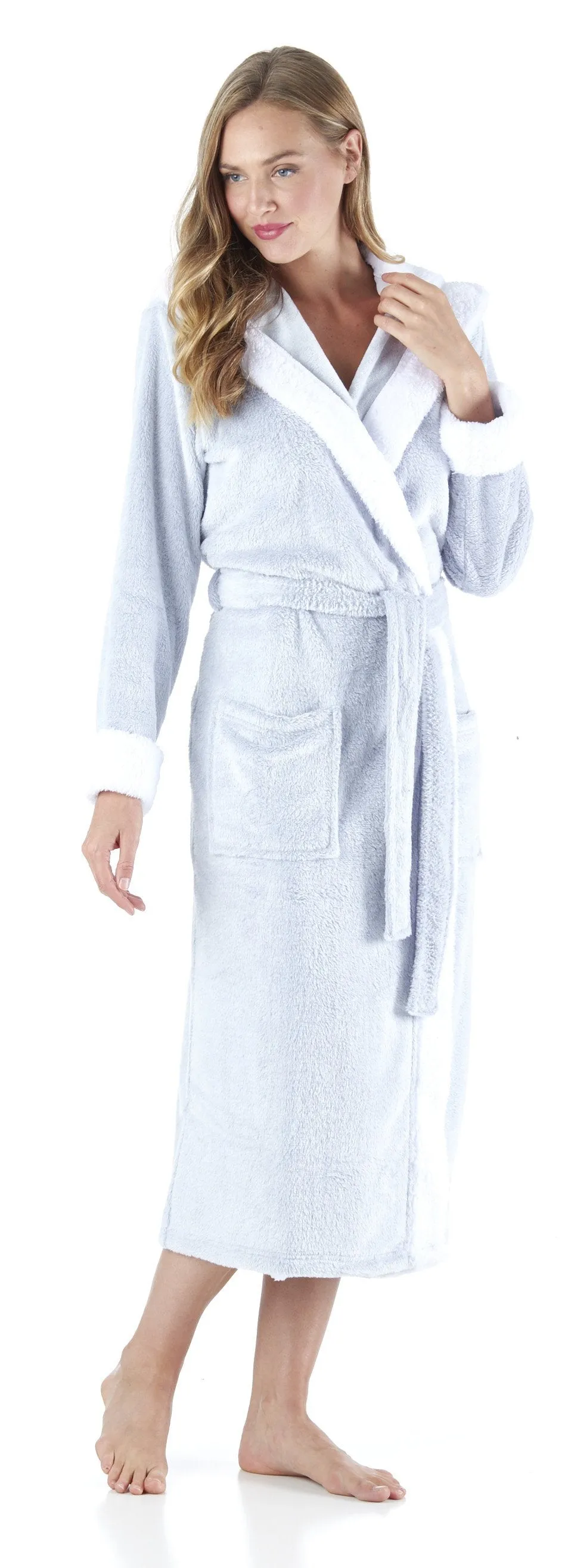 Sleepyheads Women’s Fleece Long Sleeve Robe Sherpa-Lined Hooded Bathrobe